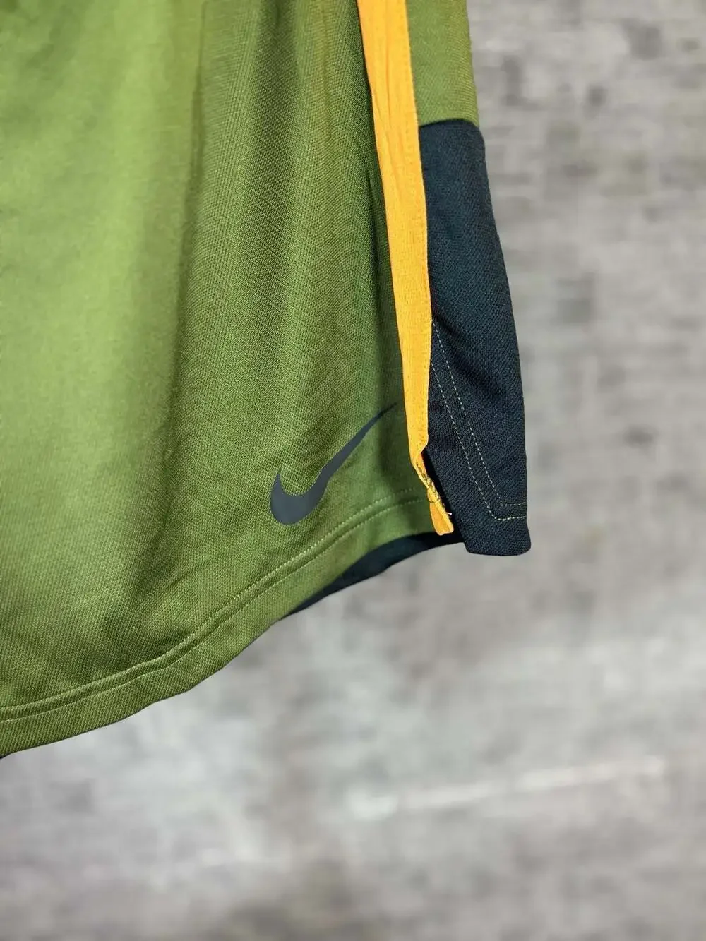 Nike Men's Dri-FIT Hybrid Training Shorts DM5944 Olive Green